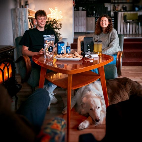 Co mají společného gin, pralinky, oříšky, mýdlo, káva, čaj, nebo vykrajovátko na cukroví? 🍶🍫🥜🫧☕ 🍪

To vše vám může zpříjemnit advent a svátky – a to vše najdete v letošní řadě vánočních limitek v UPointu!

Vybere si každý, kdo ztratil aspoň kousek srdce pro 🆙. 🎄

👉 Tak se stavte v univerzitním obchodě na Horním náměstí a nechte se inspirovat! Vše najdete i na e-shopu v sekci „sezóna“. Link v biu. ☝️

#univerzitnimesto