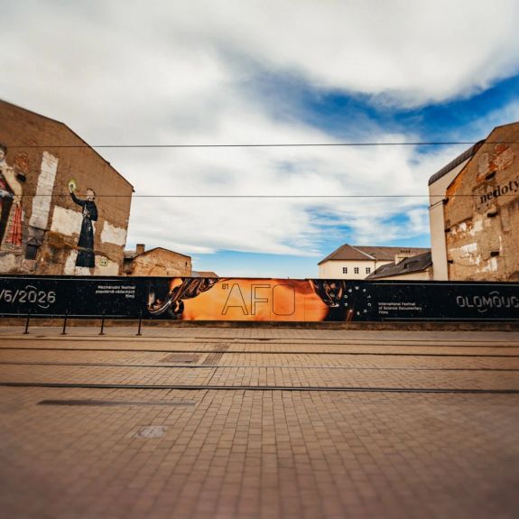 Už se to chystá, už se to staví – a už v úterý 28. to propukne! 🔜

Už po 61. se u nás uskuteční mezinárodní festival populárně vědeckých filmů Academia Film Olomouc @afo_olomouc. A jako vždy přinese pořádnou dávku nejen filmových, ale i hudebních a dalších kulturních zážitků. Účast je se základní akreditací zdarma pro všechny. Tak neváhejte a přidejte se! Kdo AFO nikdy nezažil, jako by v Olomouci vůbec nestudoval.

👉 Akreditaci si vyřídíte online na afo.cz – link v biu. ☝️

#afo61 #univerzitnimesto